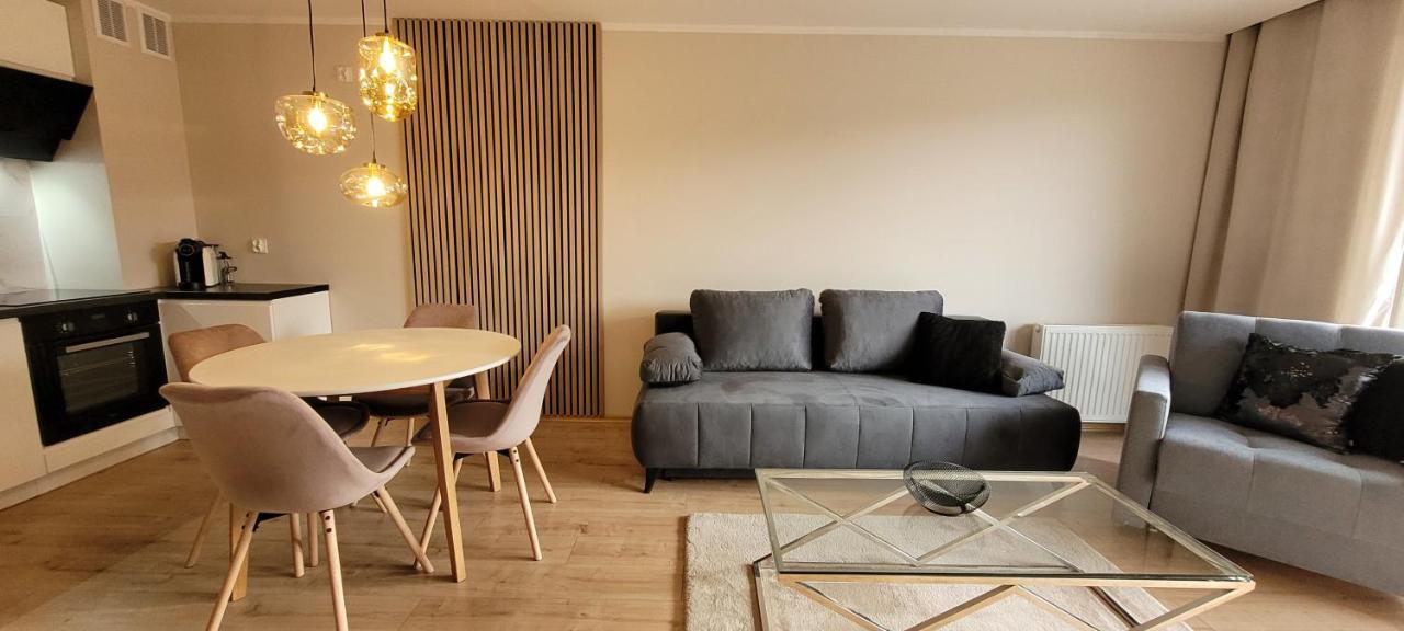 Sloneczny Apartament Z Ogrodkiem Гданск Екстериор снимка